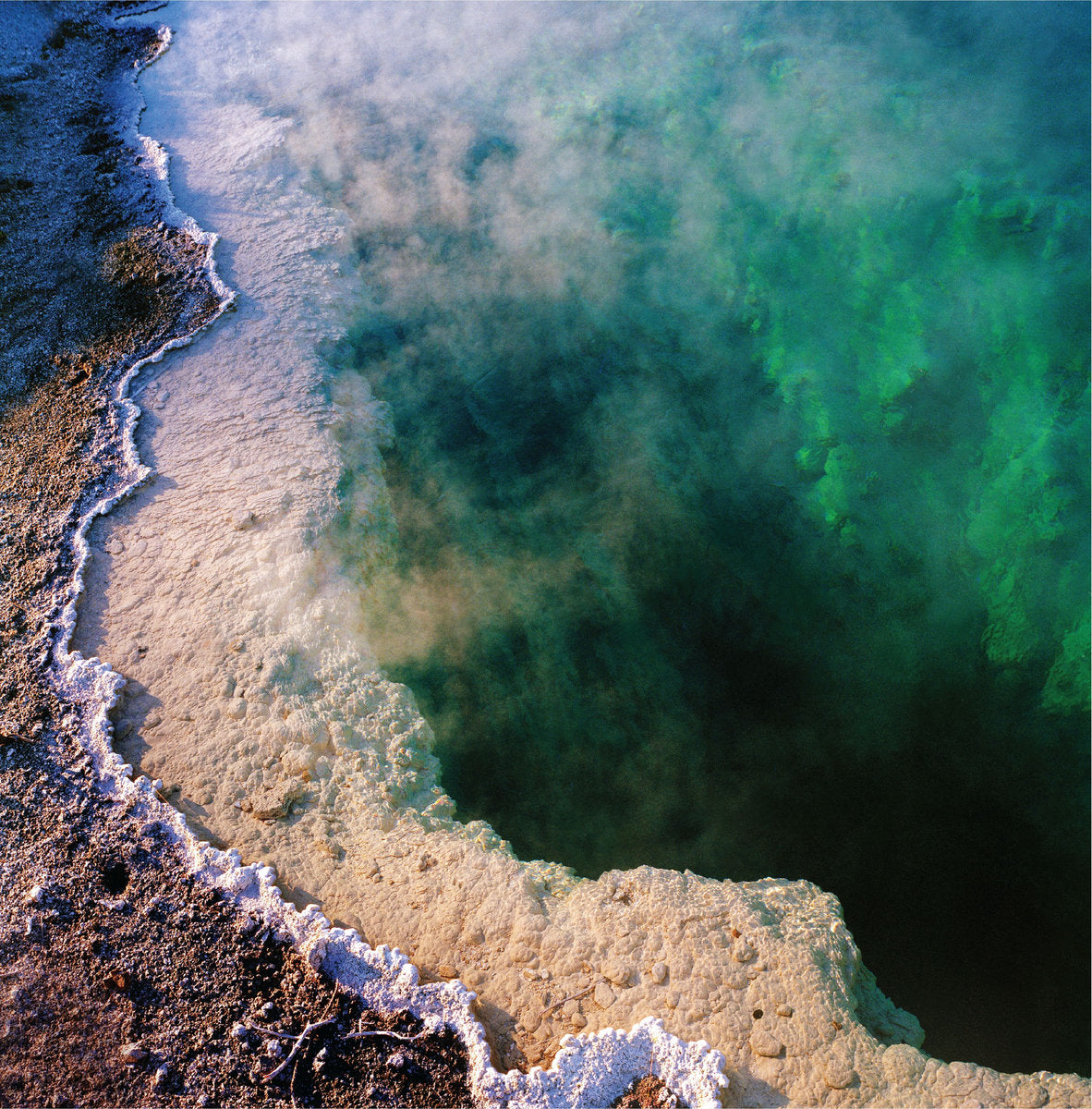 Lawrence English & Lea Bertucci - Chthonic LP